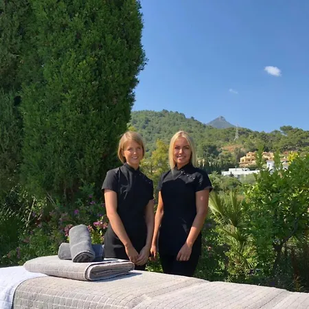 Luxury By Lodgerstrip Budget Holidays * Marbella